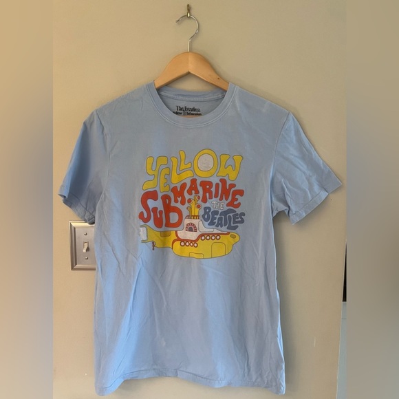 Adult Medium BEATLES Yellow Submarine Short Sleeve Tee Shirt - Picture 1 of 6